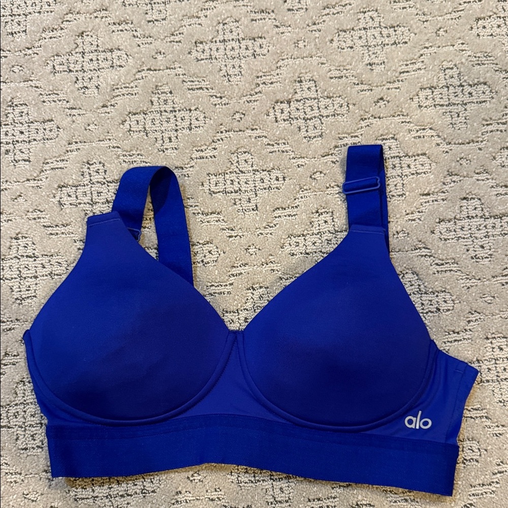 ALO Yoga Vibrant Blue Sports Bra 32C with pads